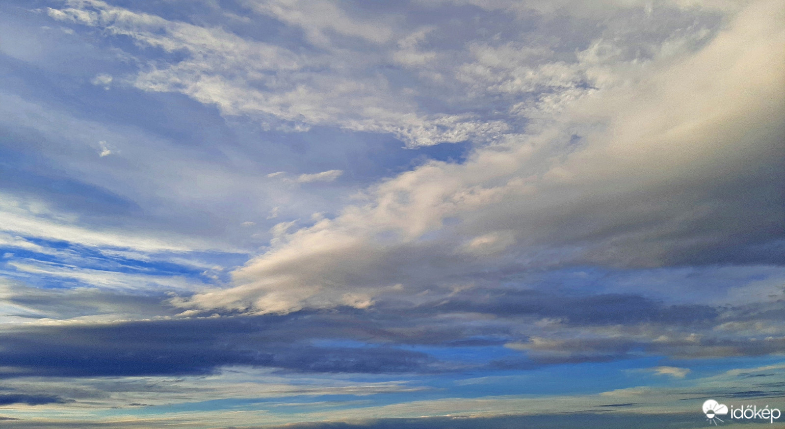 Felhőzet ma délután 1. :)