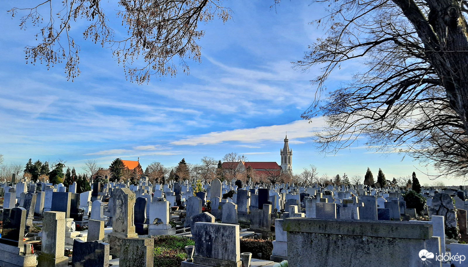 Látkép a Szent Mihály temetőből kicsit másképp