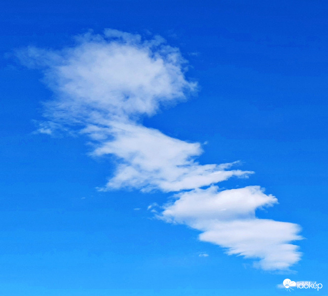 Érdekes formájú felhő :)