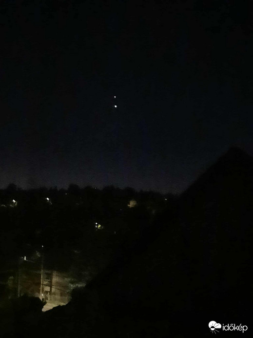 Vénusz és Jupiter