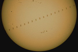 ISS, napfoltok - fátyolfelhőn keresztül