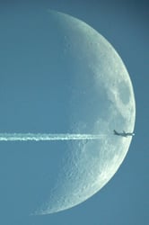 Lufthansa a Hold előtt
