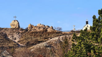 Budaörs - Kő hegy a kápolnával