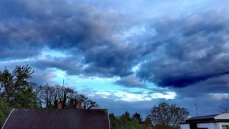 Naplementei kék felhővarázs 