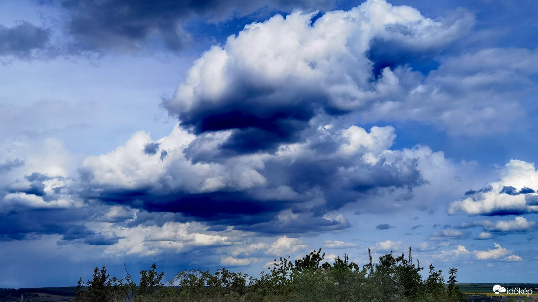 Délutáni felhővarázs 