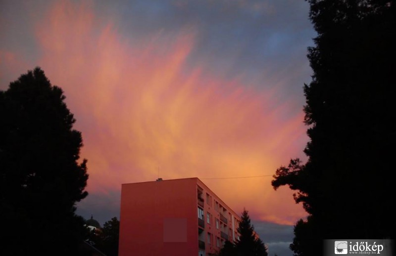 világító felhők 19h körül, Nagykanizsán