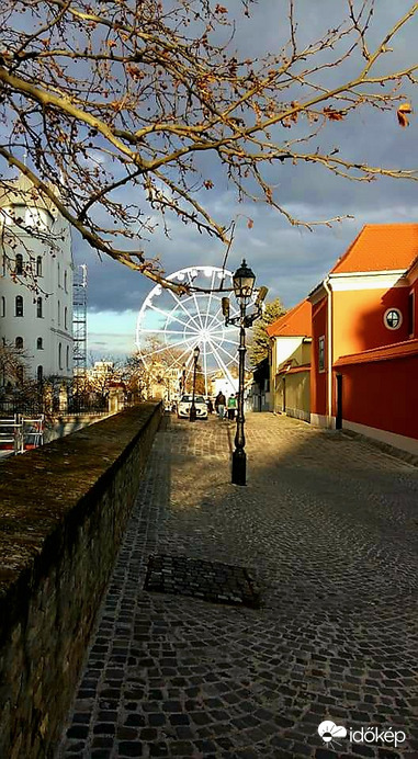 Megvilágítva