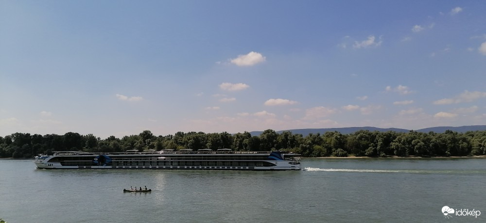 Vác