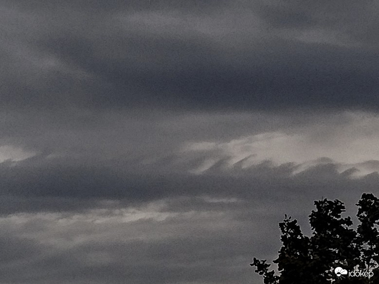 Reggeli Kelvin Helmholtz felhők Győrben