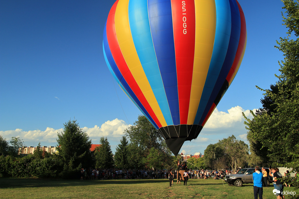 Hőlégballon bajnoksàg. A felszàllàs.