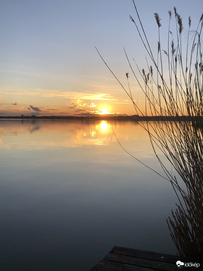 A mi naplementènk, Gyenesdiás