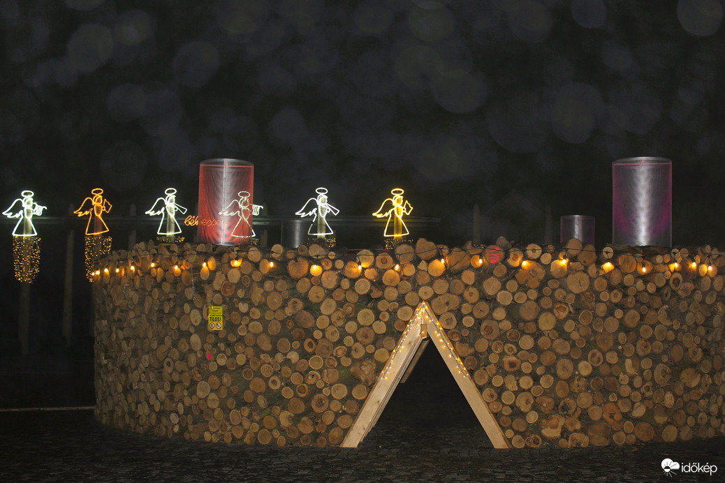 Keszthely óriás adventi koszorúja