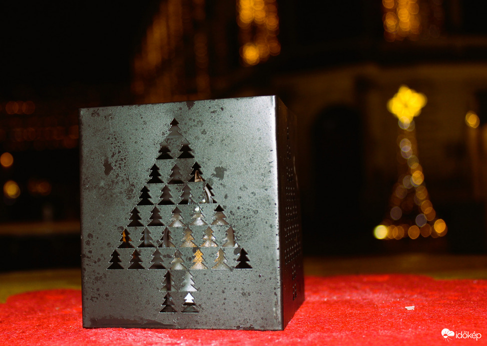 Fények minimál a ködben