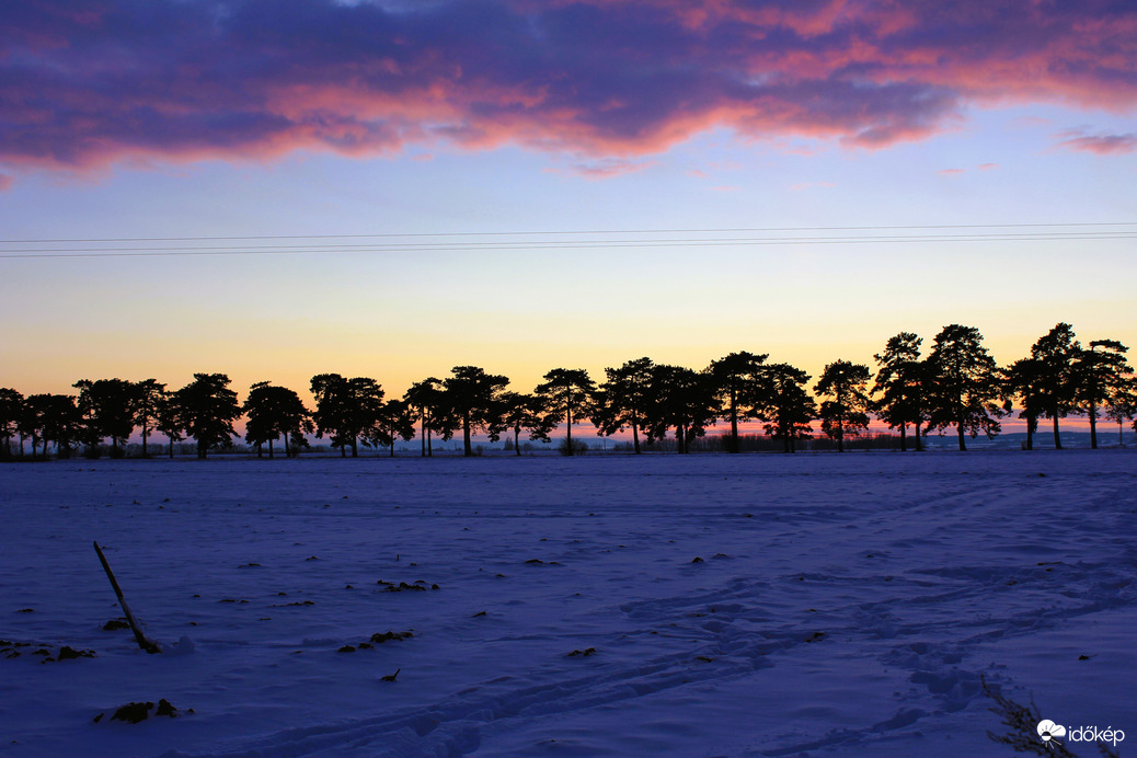 Ég és föld között