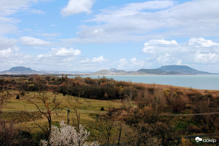 Tavasz a Szépkilátónál