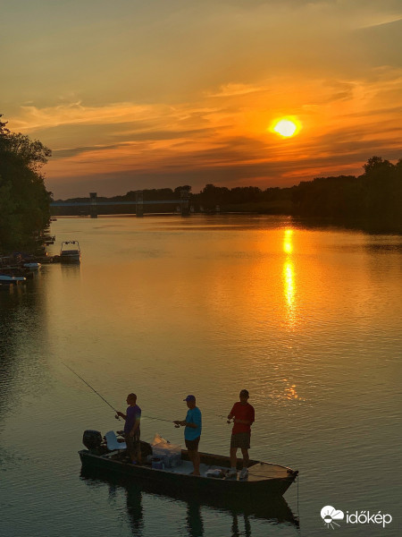 Naplemente Tiszalökön