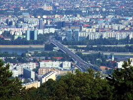 Fentről a város 