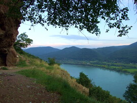 Kilátás a barlangtól 