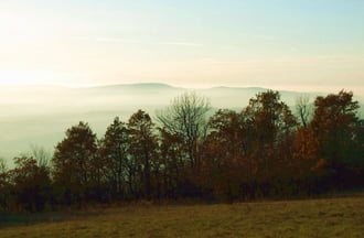 Őszi köd a völgyben 