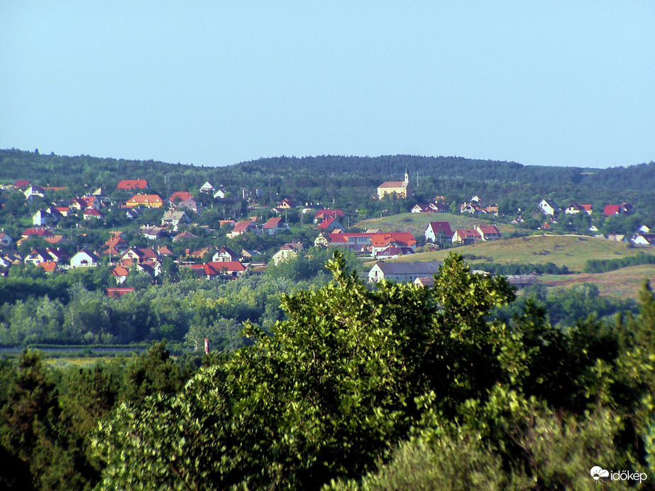 Kilátás az emlékműtől 