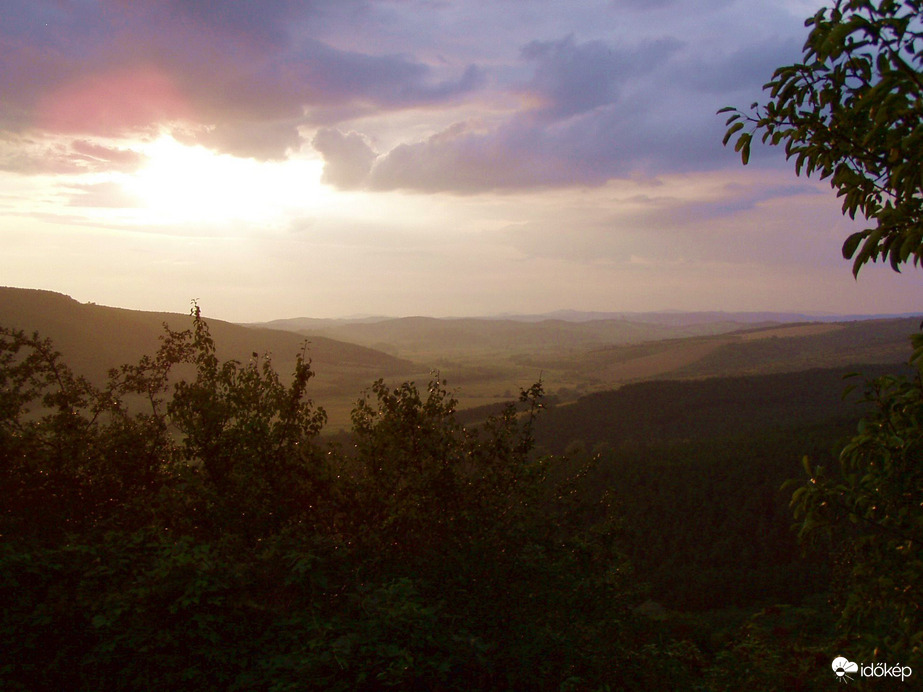 Borús napnyugta 