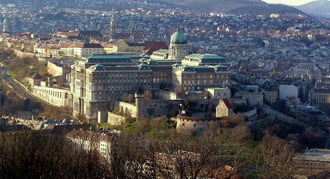 A Várnegyed látképe télen 