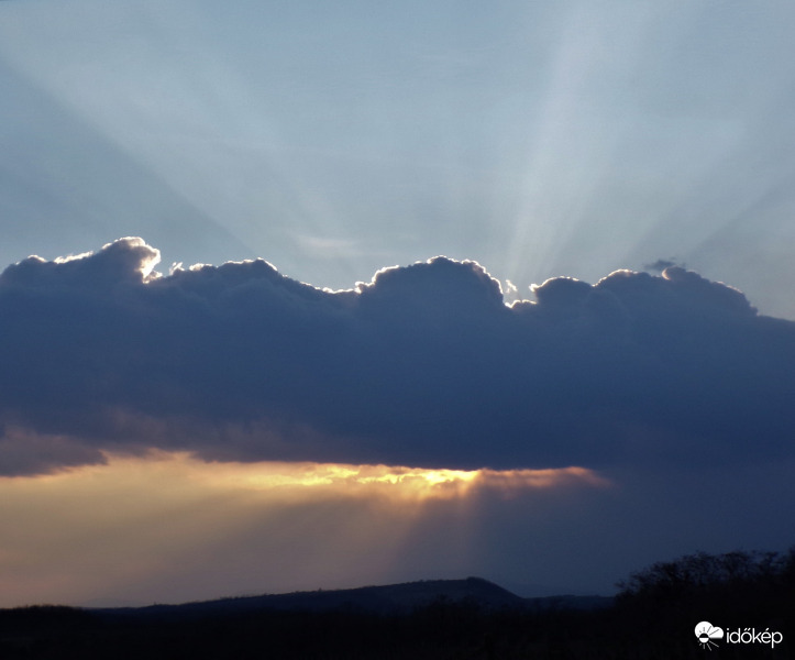 Hófelhő a Mátra felett