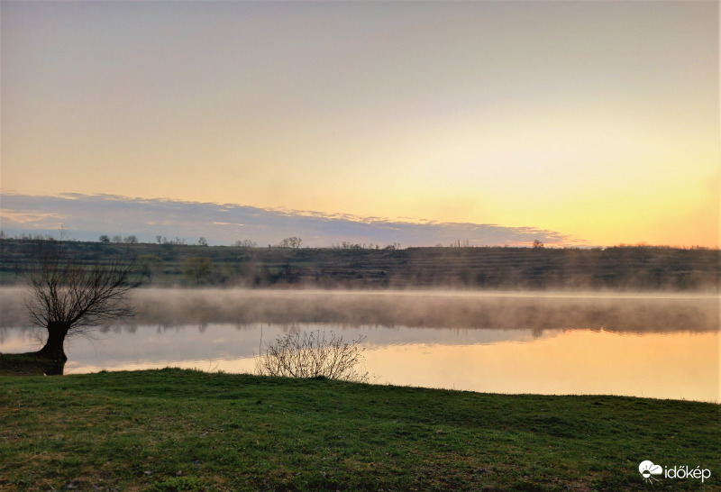 A tó ébredése