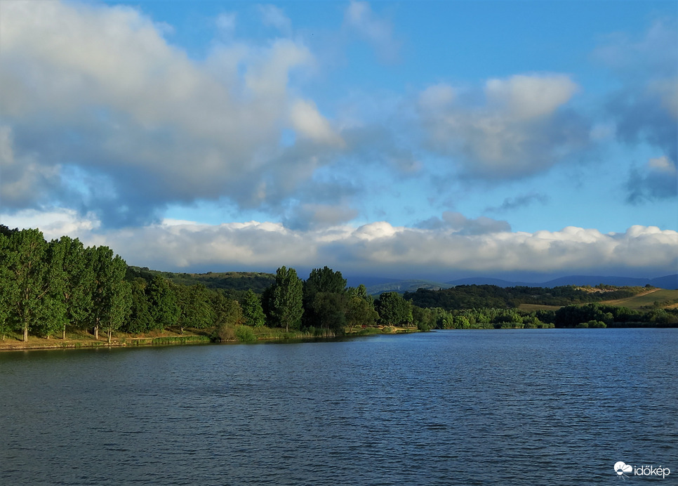 Tópart friss reggelen