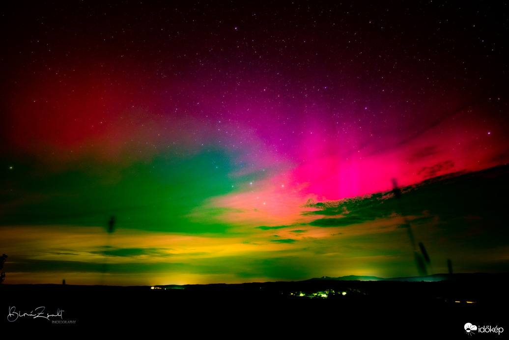 Aurora Borealis a Prónay-Patay kastély felett