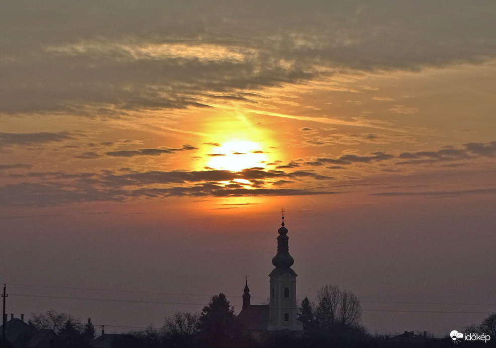 Visszafogott fények 