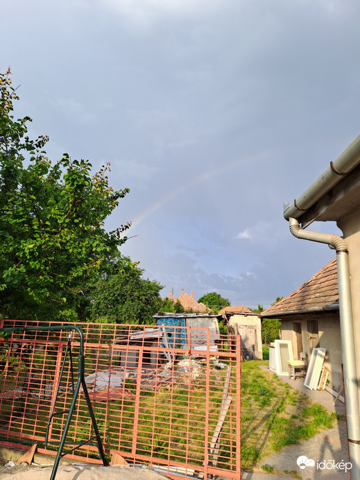 Akasztó