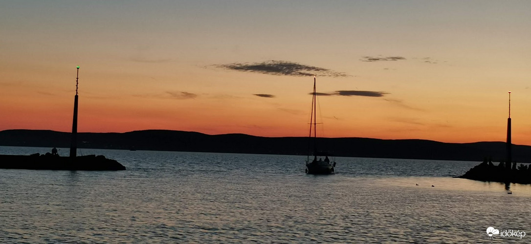 Naplemente a Balatonon..
