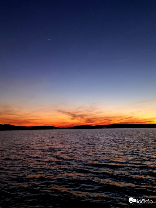 Naplemente a Balatonon vitorlásról 02.21.