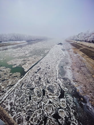 A befagyott Tisza... 4.