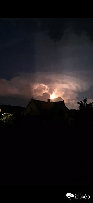 Ládbesenyő 