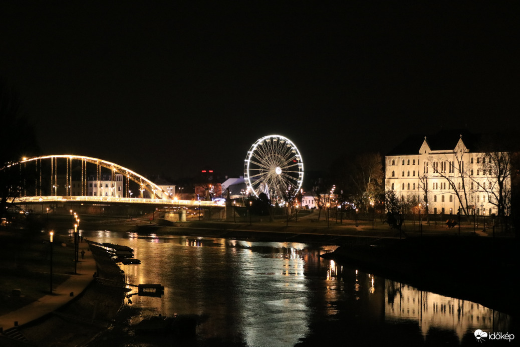 Karácsonyi üdvözlet Győrből Mindenkinek.... Szeretetteljes ünnepeket kívánok!