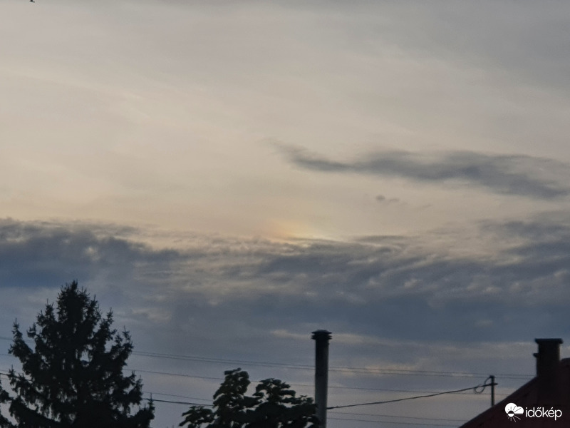 El nem hiszem...itt az 5.melléknap ma :) 