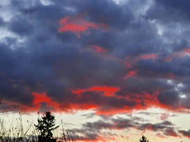Napnyugta színezte felhő 2022.02.22.