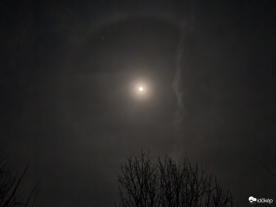 Ma is holdhaló 01.22.