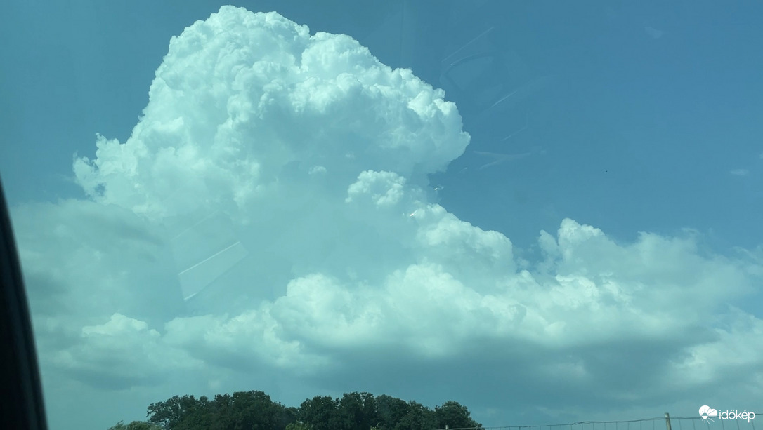 Hatalmas Cumulus Congestus