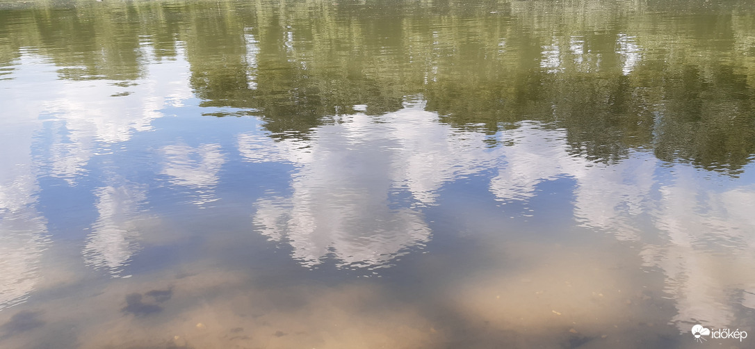 Víztükör, akár egy festmény :)