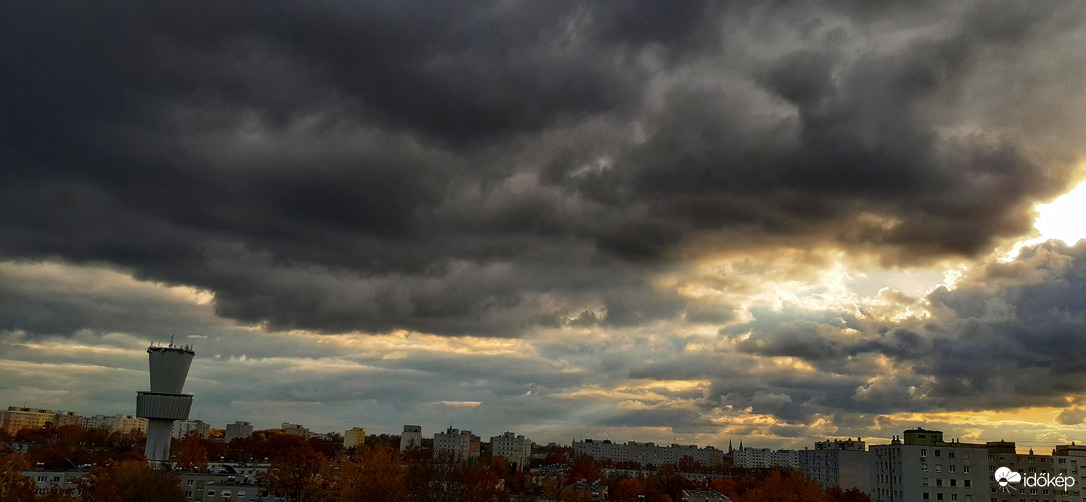 Felhősödünk /Szeged/