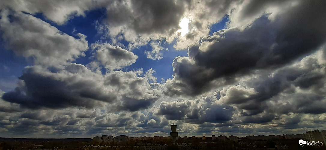 Szeged 12°C erősen felhős