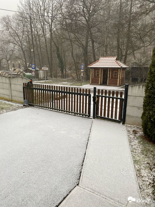 Háromhuta