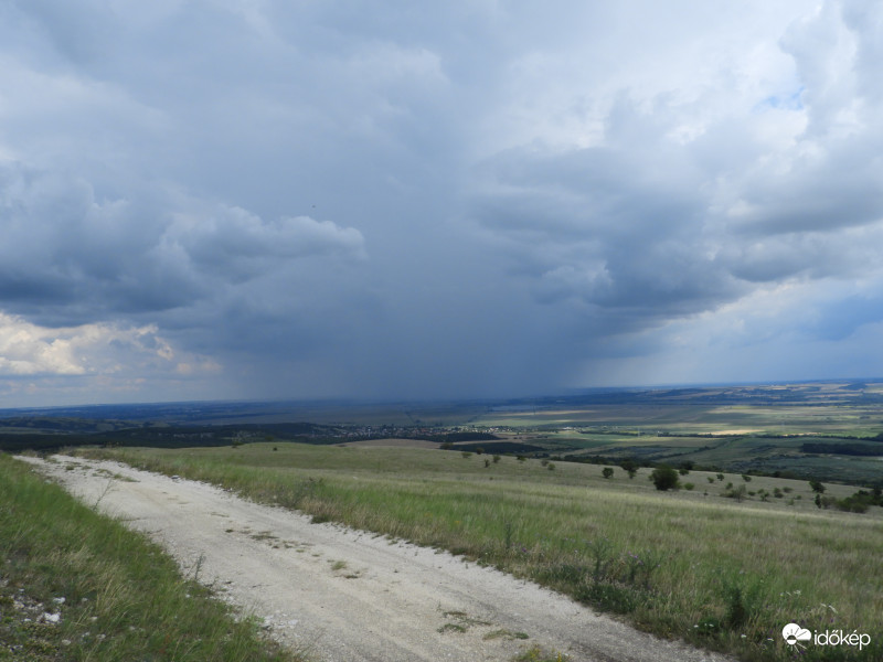 Zivatarfelhő Székesfehérvár felett. 