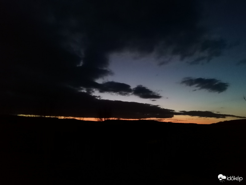 A sötétség kezdete