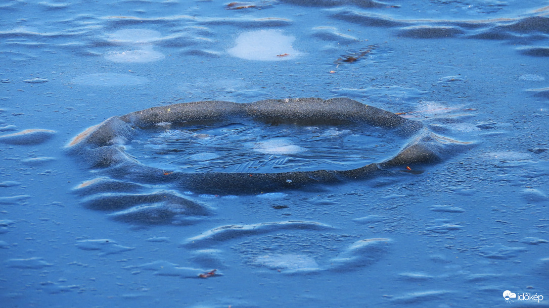 Jégvarázs a tavaknál.