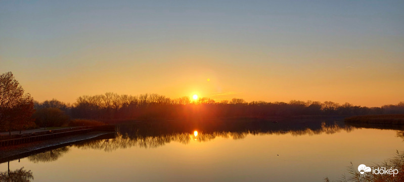 Kora esti csendélet a Tisza-tónál Tiszafürednél❤