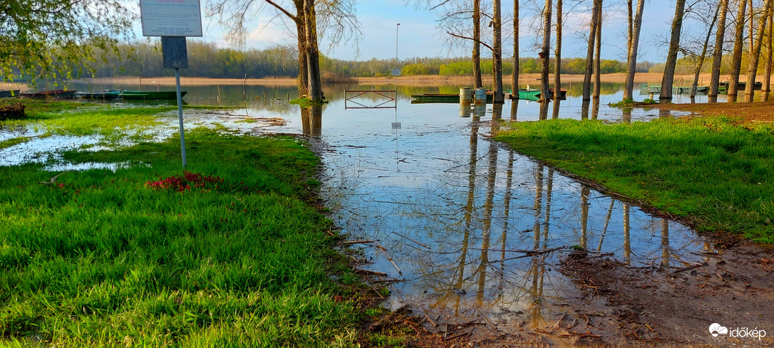 A megáradt Tisza Tiszaörvénynél 1.